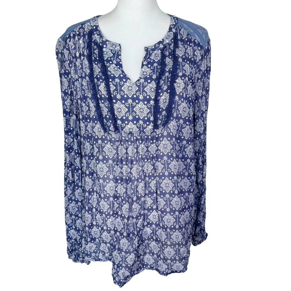 SUNDANCE Women's XL Blue White Medallion Print V-Neck Lightweight Tunic Blouse